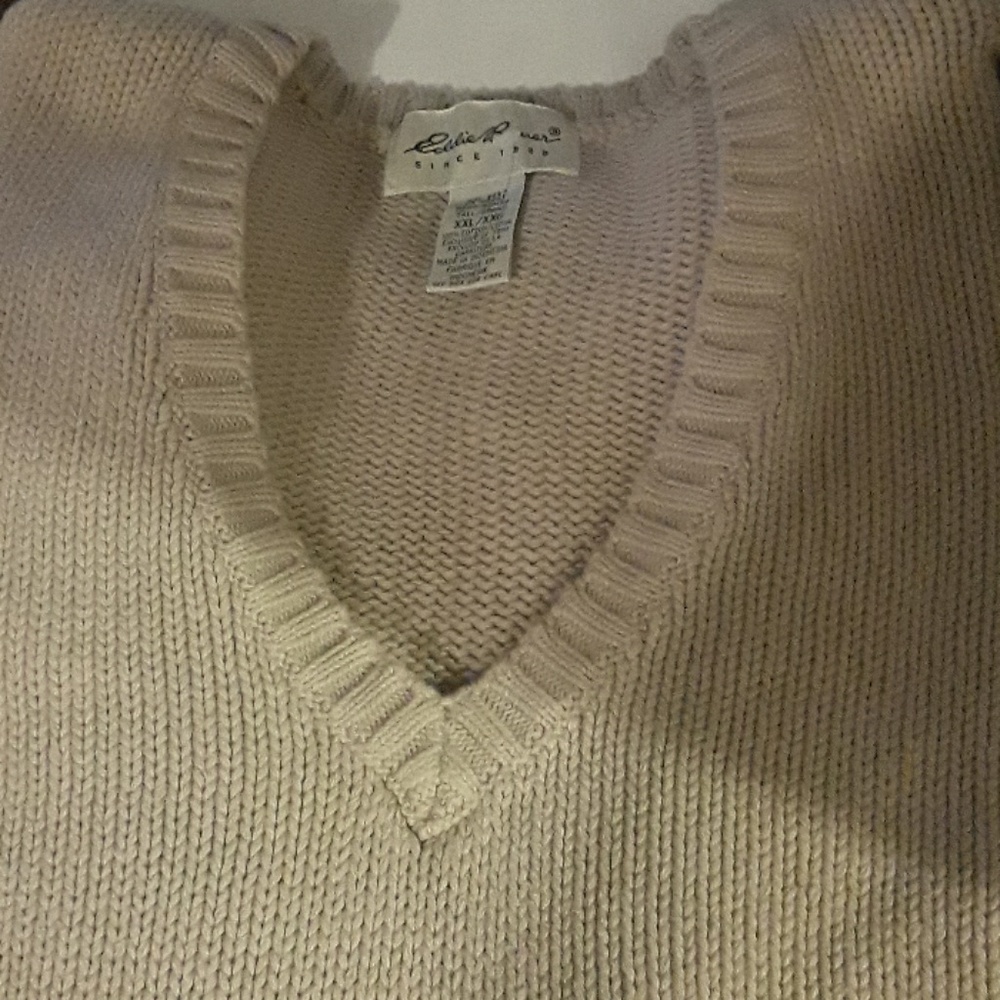 Men's sweater vest/New without a tag
